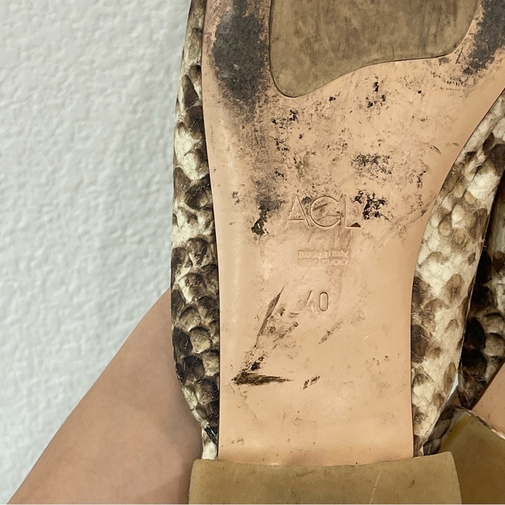 AGL Snake Print Flat Loafer with Round Medal Decoration Size 40 - Picture 8 of 8